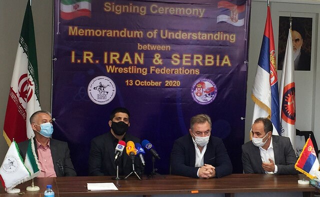 امضای تفاهم‌نامه میان روسای فدراسیون‌های کشتی ایران و صربستان