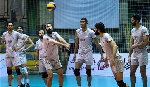 اردوی تیم ملی والیبال در تهران در غیاب ستاره‌ها