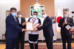 قدردانی سفیر ایران از نخستین مدال آور طلایی کاروان المپیکی ایران 