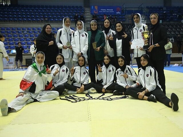 دختران تکواندوکار ایران قهرمان آسیا شدند/ تیم پسران سوم شد